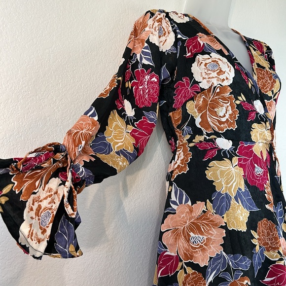 Band Of The Free Astrid Hi-Lo Floral Wrap Maxi Boho Dress (S) NWT - Picture 7 of 13